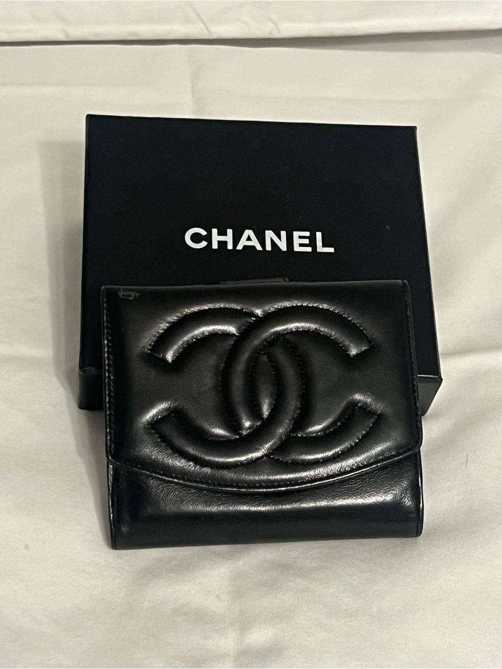 Vintage CHANEL Black CC Logo Bifold Wallet Snap Closure - Lambskin